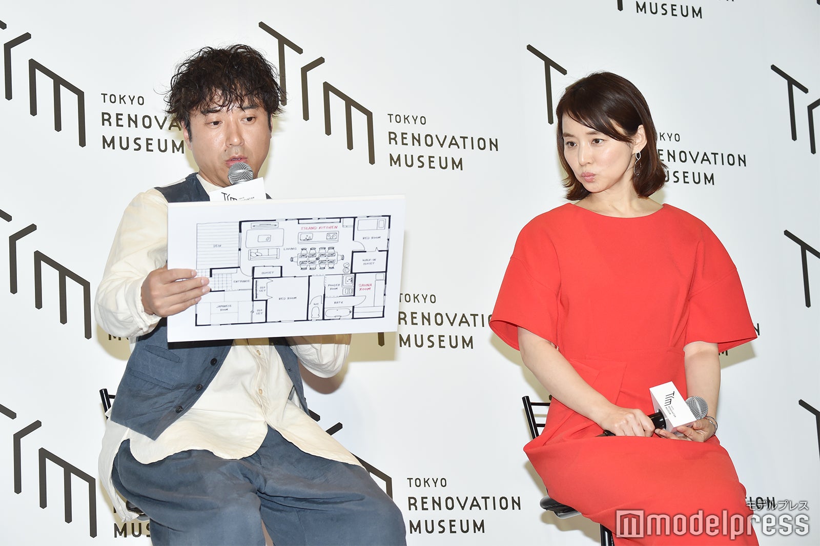 ムロツヨシ、石田ゆり子（C）モデルプレス