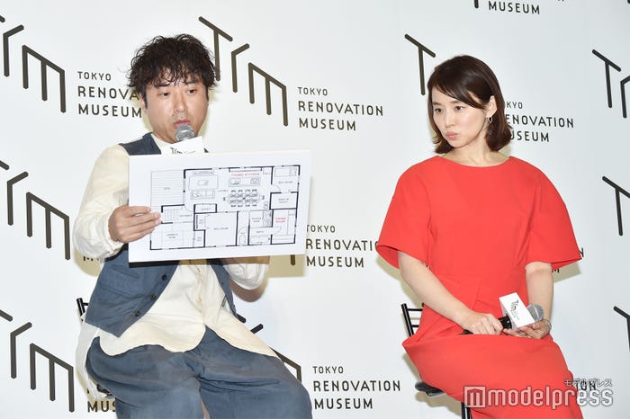 ムロツヨシ、石田ゆり子(C)モデルプレス