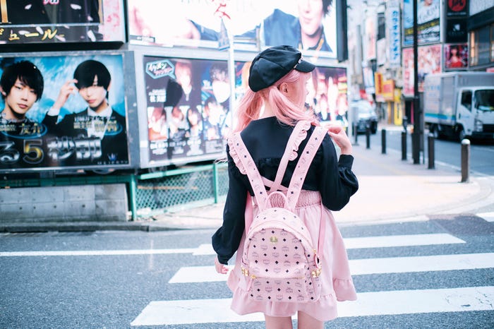 望月めるさん (画像提供:講談社)