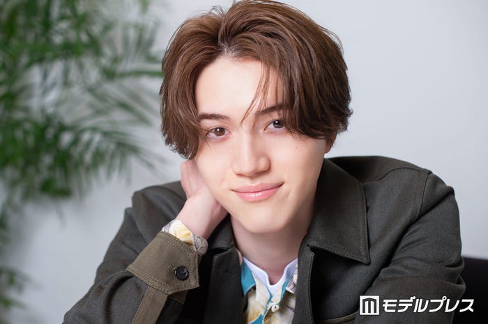 岩崎大昇/ヘアメイク:浅津陽介、スタイリスト:小林洋治郎(C)モデルプレス