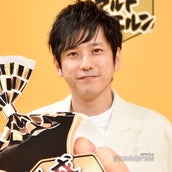 二宮和也 大野智のため芸能人にサインもらう うちのメンバーがすごいファンで モデルプレス 二宮和也 大野智のため芸能人にサインもらう うちのメンバーがすごいファンで モデルプレス
