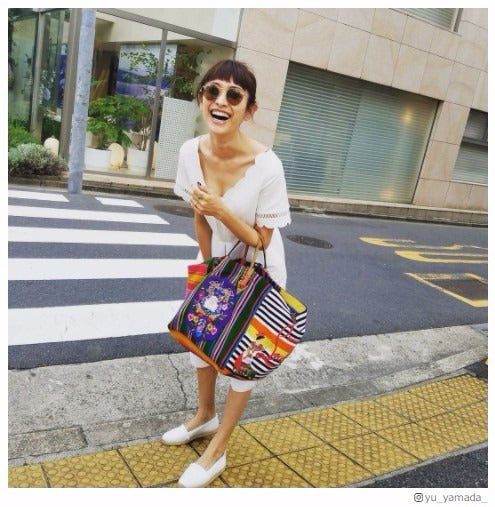 山田優、胸元ざっくりコーデで谷間チラ見せ「おしゃれすぎるママ」「スタイル良すぎ」と反響