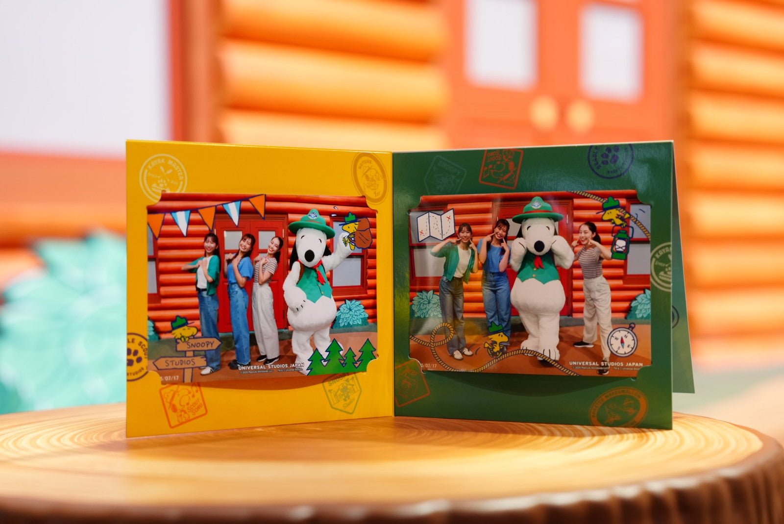 『スヌーピー・フォト・オポチュニティ』ステッカー付　／提供画像：ユー・エス・ジェイ