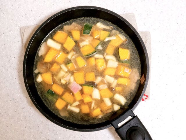 かぼちゃリゾット　作り方　具を煮る