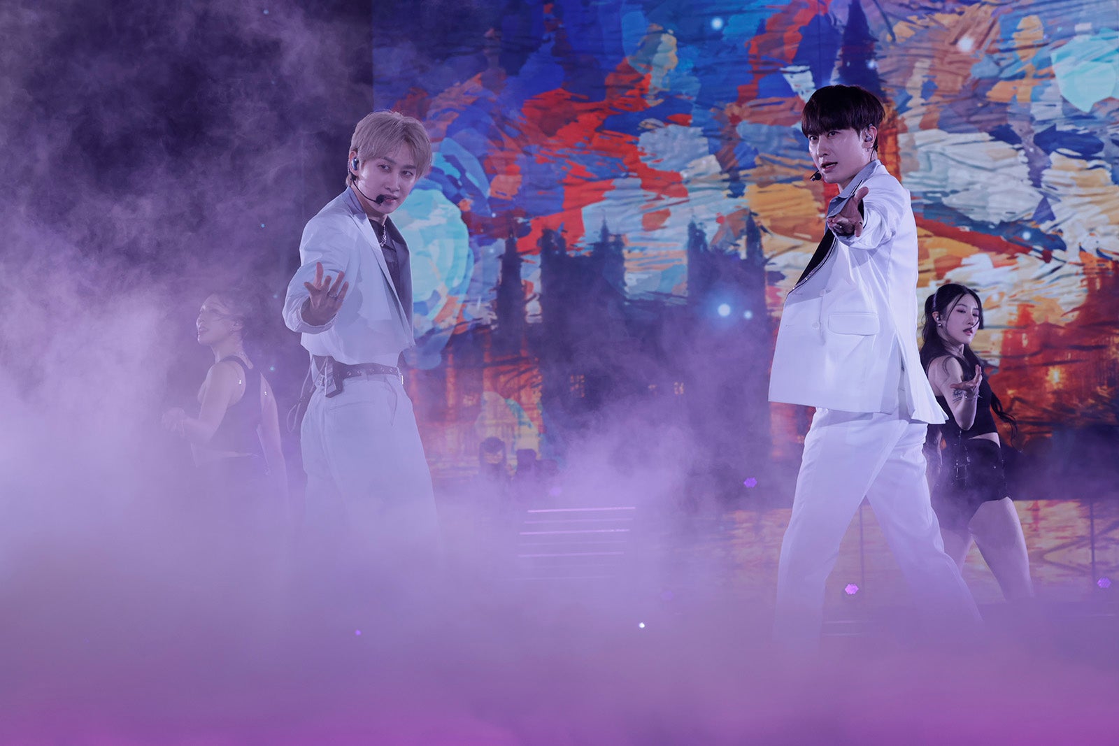 チョウミ、リョウク「SMTOWN LIVE 2024 SMCU PALACE @TOKYO」21日公演より（C）YUSUKE TAKAMURA、TAKAHIRO KUGINO