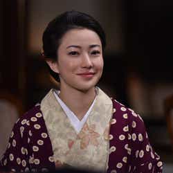菅野美穂 雛形あきこに 憑依 で イグアナの娘が闇のパープルアイに と年前を懐かしむ声 監獄のお姫さま モデルプレス 菅野美穂 雛形あきこに 憑依 で イグアナの娘が闇のパープルアイに と年前を懐かしむ声 監獄のお姫さま モデルプレス