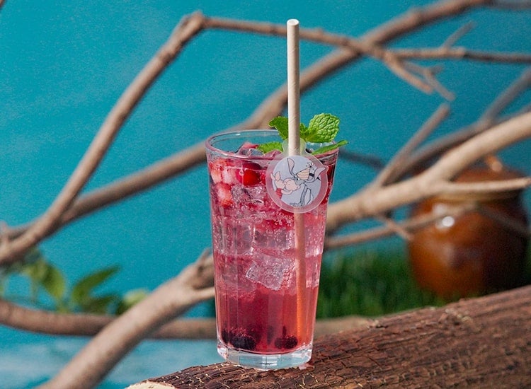 ベリーソーダ税込 979円（C）Disney．Based on the “Winnie the Pooh” works by A．A． Milne and E．H．Shepard．