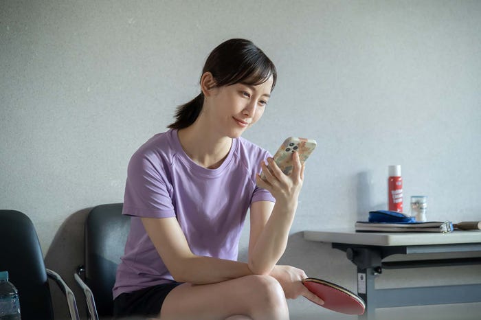 松井玲奈「少年のアビス」第6話より(C)峰浪りょう・集英社/「少年のアビス」製作委員会・MBS