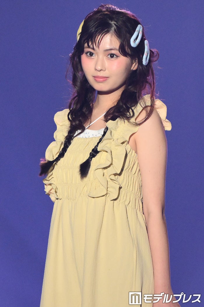 「今日好き」おひなさま（長浜広奈）、三つ編みヘアで雰囲気チャンジ ノースリーブワンピでガーリーコーデ【TGC松山2026】