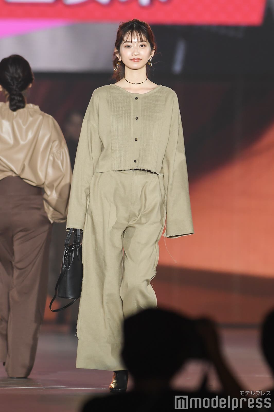 小室安未 (C)モデルプレス