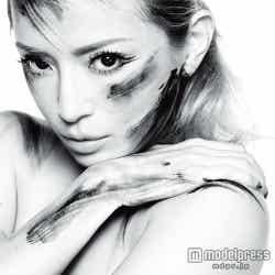 浜崎あゆみ「ayumi hamasaki 15th Anniversary TOUR ~A BEST LIVE~」(9月18日発売)アーティスト写真
