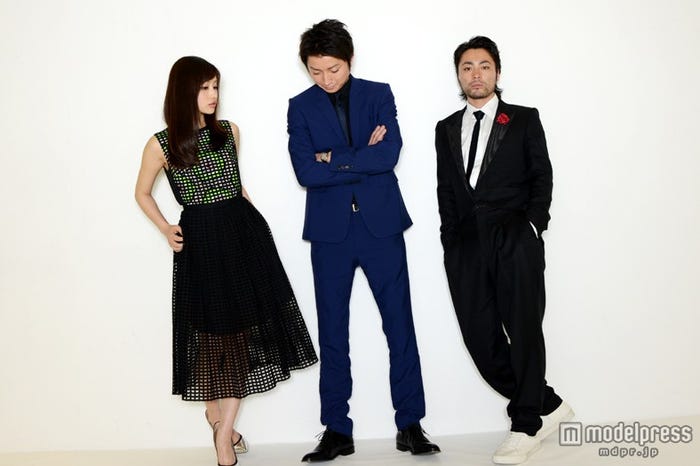 (左より)石原さとみ、藤原竜也、山田孝之