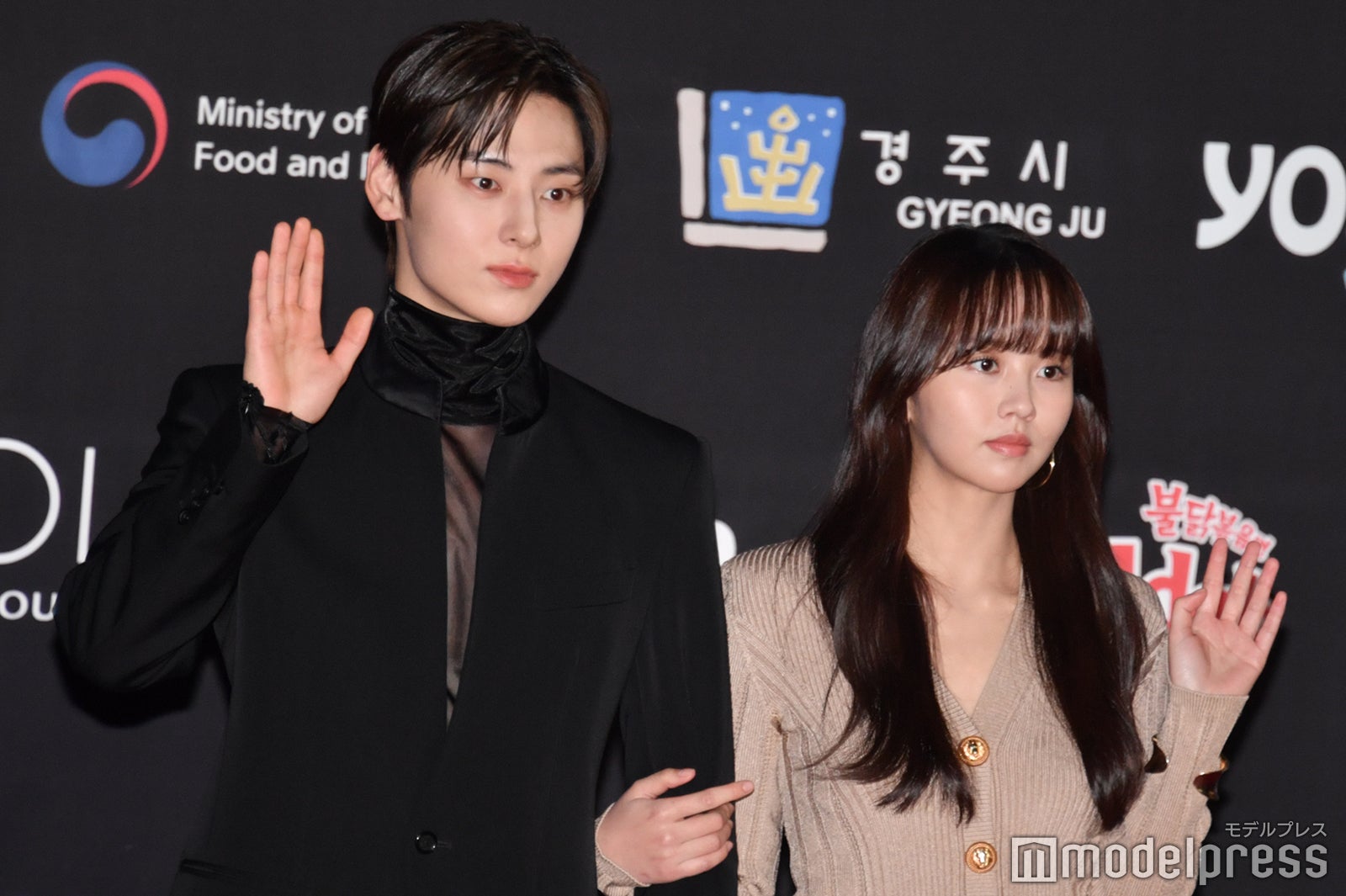 ファン・ミンヒョン、キム・ソヒョン （C）モデルプレス