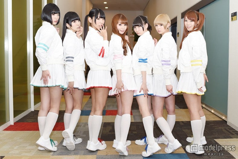 （左から）夢眠ねむ、相沢梨紗、古川未鈴、中川翔子、藤咲彩音、最上もが、成瀬瑛美