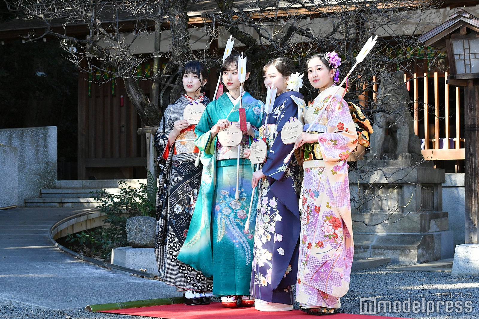 （左から）大園桃子、山下美月、渡辺みり愛、向井葉月（C）モデルプレス