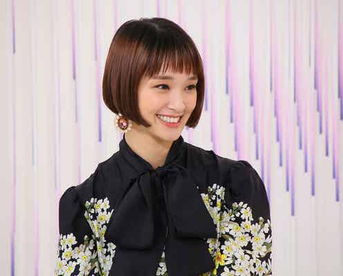 剛力彩芽、パリコレへ 最前列で「セリーヌ」ショー鑑賞