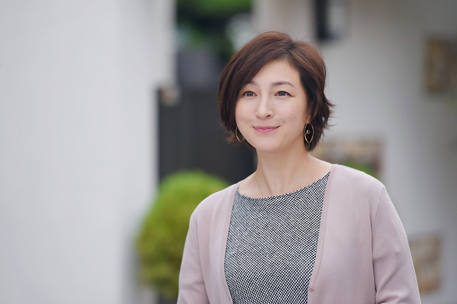 綾瀬はるか・広末涼子・本田翼「奥様は、取り扱い注意」ファッションを