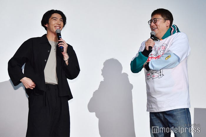 賀来賢人、福田雄一監督 (C)モデルプレス