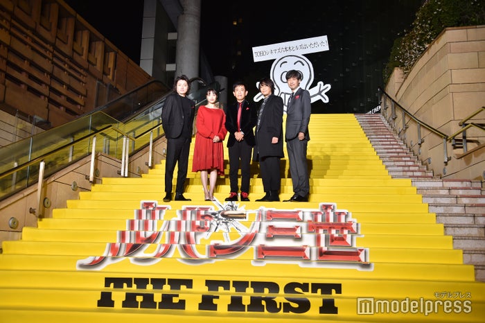 広瀬すず 藤原竜也らイエローカーペットに豪華登場 雨晴らす強運発揮 ルパン三世 The First モデルプレス