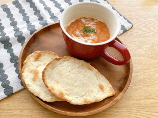 ダイソーのナンミックスがあれば簡単にナンが作れます。