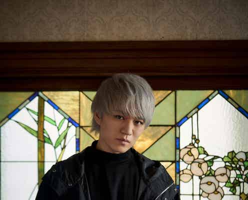 ジャニーズWEST神山智洋、ドラマ初単独主演 “見た目18歳、実年齢88歳”の吸血鬼探偵に<白暮のクロニクル>