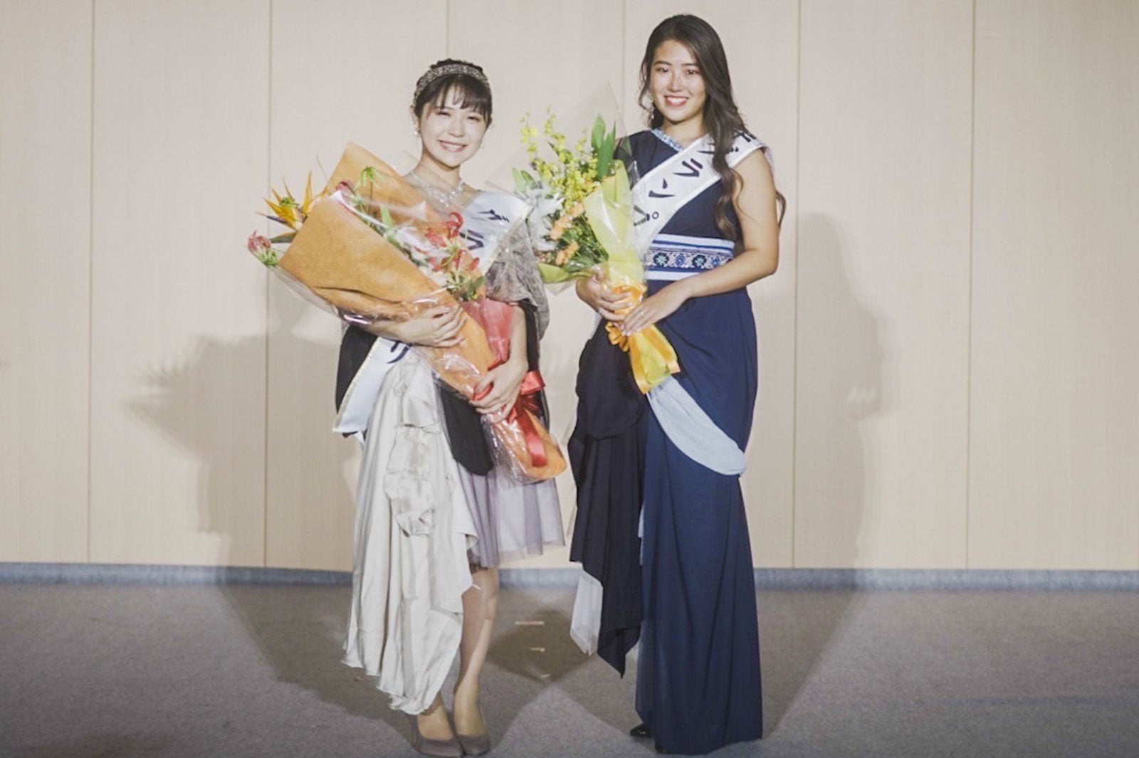 「ソフィアンズコンテスト」グランプリ・堤奈々美さん、準グランプリ・江川真唯さん （提供写真）