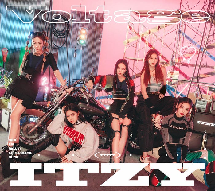 ITZY「Voltage」初回限定盤B(提供写真)