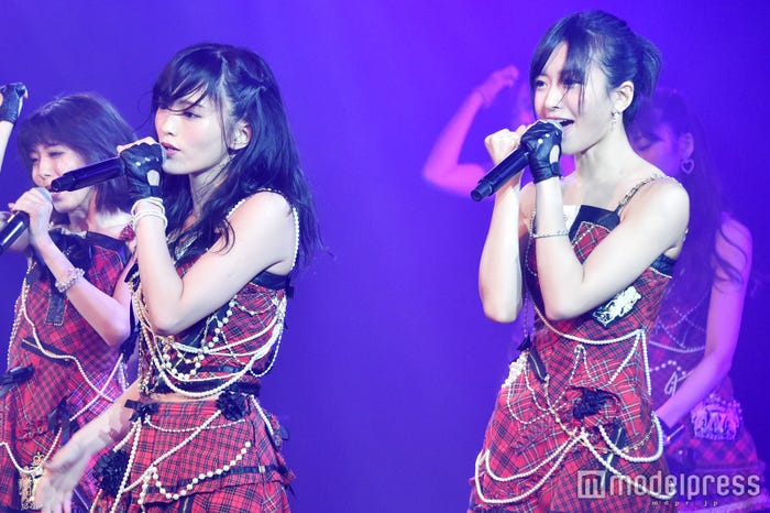 山本彩・須藤凜々花 (C)モデルプレス