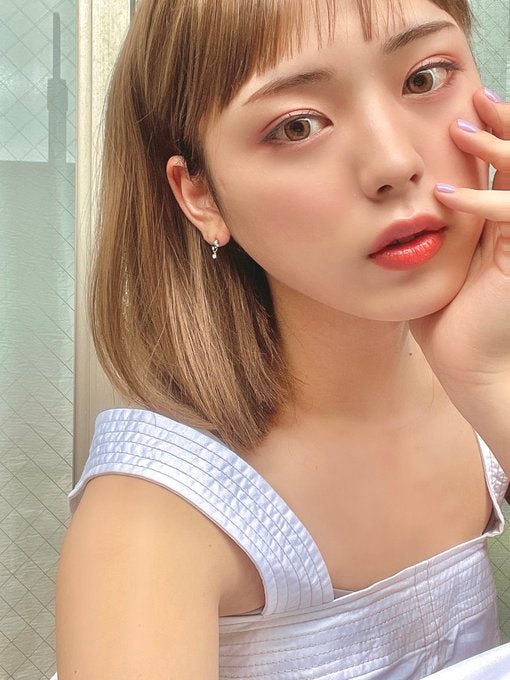 井手上漠、ハイトーンカラー＆オン眉ウィッグ姿に「可愛すぎる」「お人形さんみたい」の声