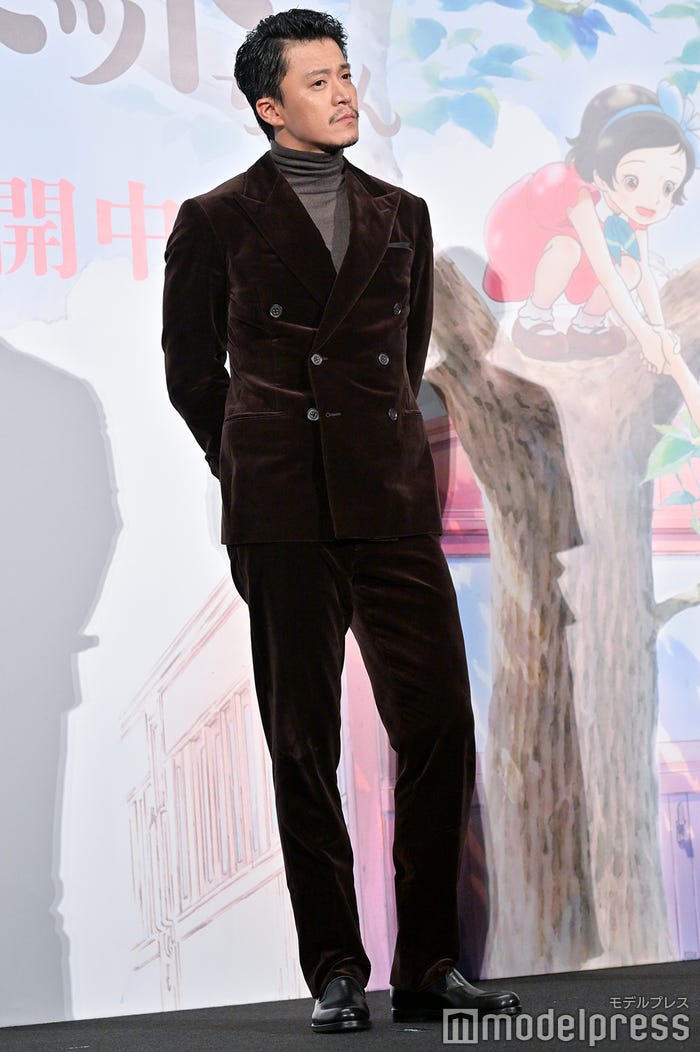 小栗旬(C)モデルプレス