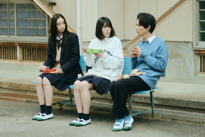 田鍋梨々花、吉田美月喜、矢花黎「マイストロベリーフィルム」第4話より(C)「マイストロベリーフィルム」製作委員会・MBS