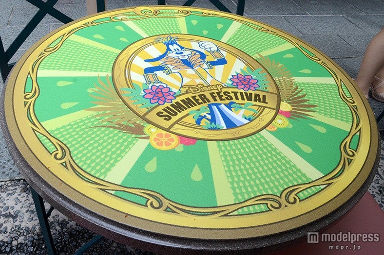 テーブルもイベントデコレーション（グーフィー）