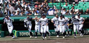 東北は22年ぶりの8強入りならず 継投策実らず中盤までに6失点