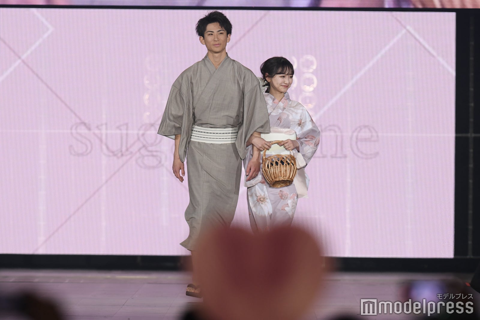 （C）モデルプレス