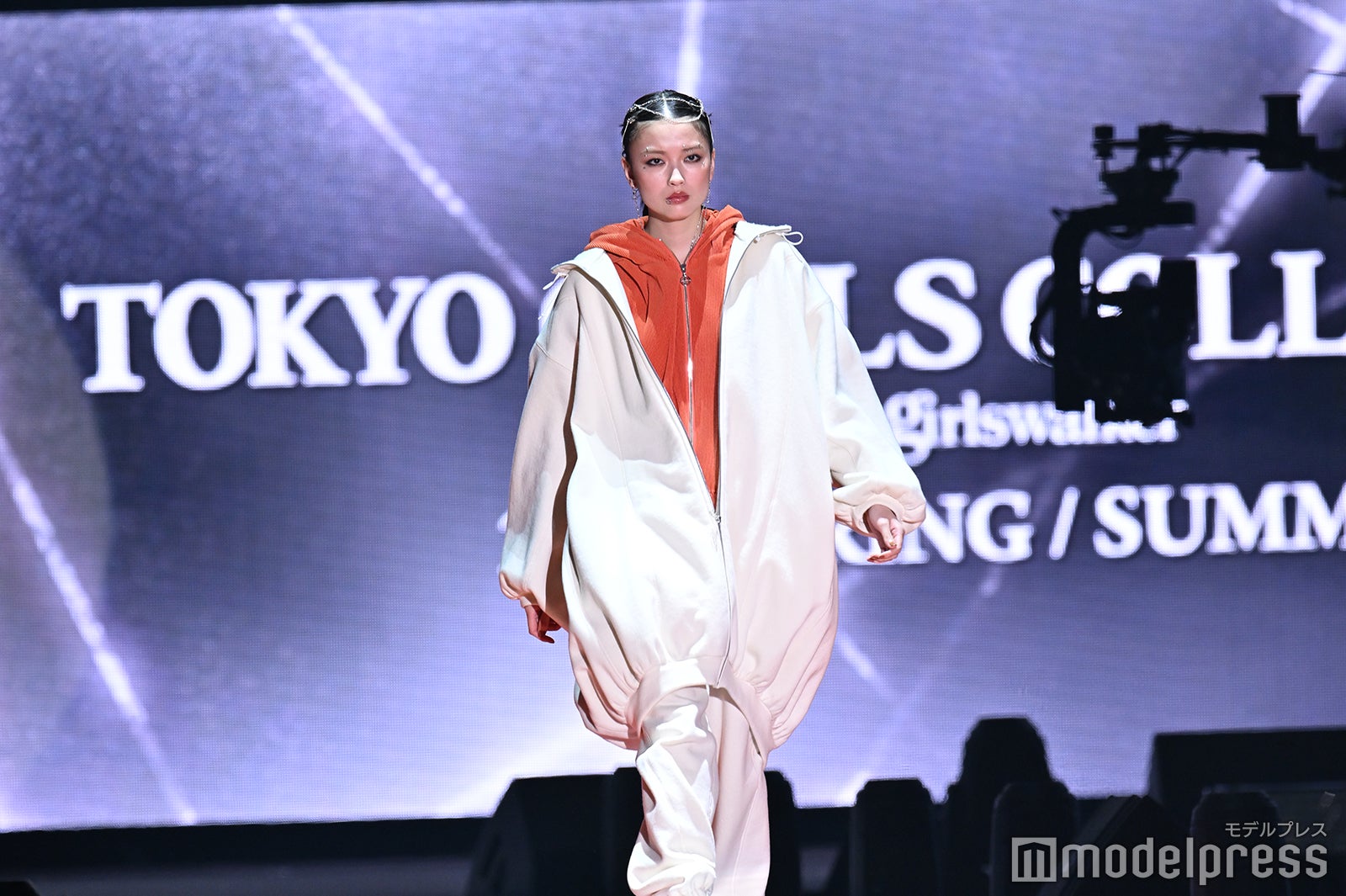 （C）モデルプレス