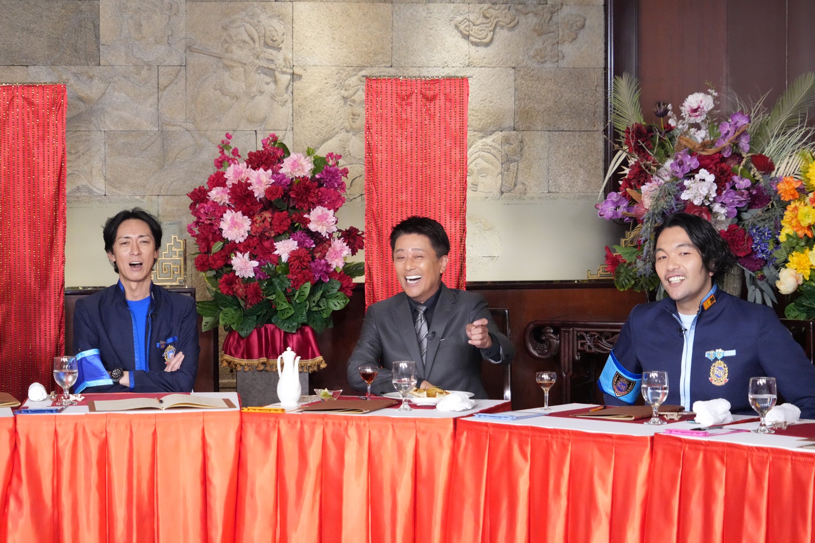 （左から）矢部浩之、坂上忍、盛山晋太郎（C）日本テレビ