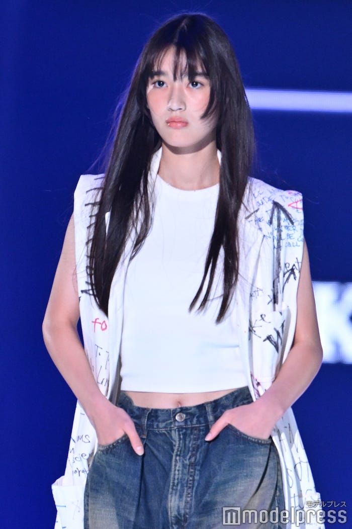 椿(C)モデルプレス