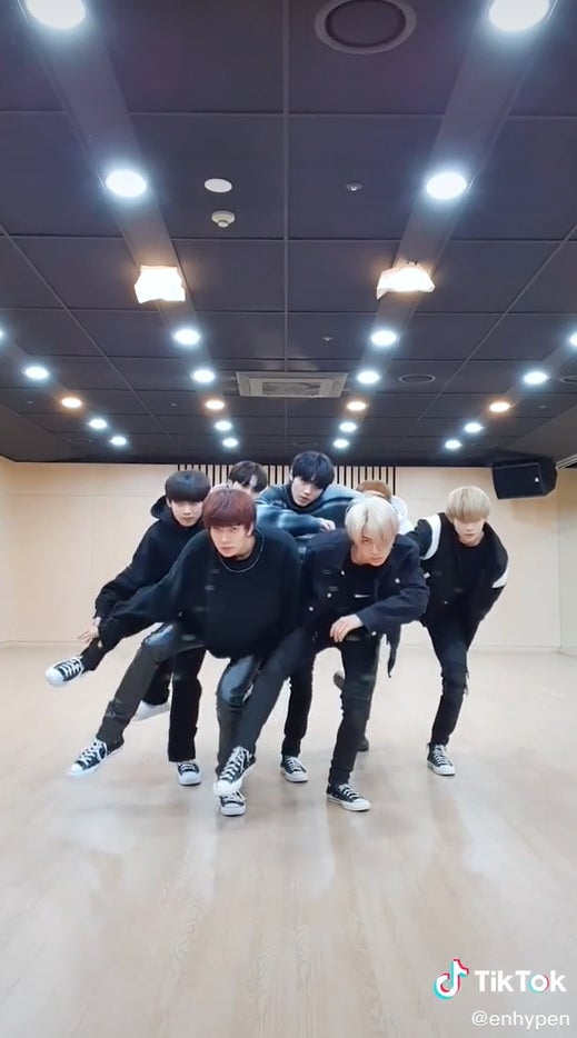 ENHYPEN“日本人”NI-KIら、デビュー曲「Given-Taken」ダンス動画に反響「ペア分け熱い」「さすがのキレ」