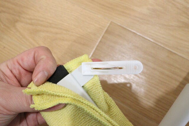 セリア　＜クリーンシリーズ＞フロアラバーほうき　スチールパイプ　クリップ