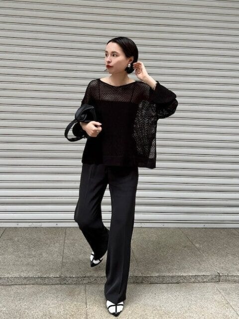 ブラック　コーデ　黒　夏