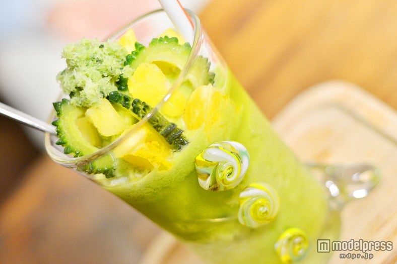 男性にも人気の高い「ゴーヤラッシュスムージー」