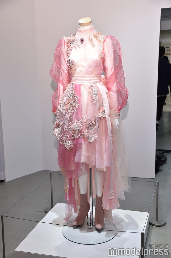 展覧会『魔法少女 山本美月』の様子(C)モデルプレス