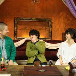 (写真左から)ハライチ澤部佑、岡田将生、剛力彩芽