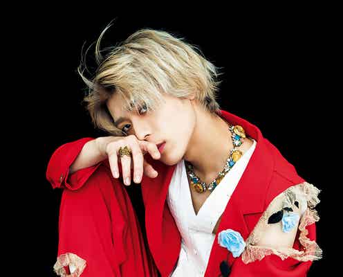 Sexy Zone松島聡、クールな表情&個性的な衣装で魅了