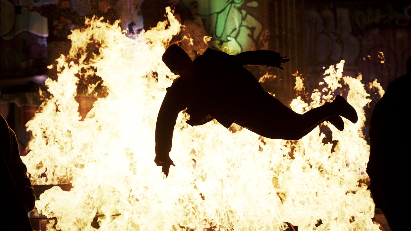 「ヤバい。なんか熱い。舞踏審議篇」より（提供写真）