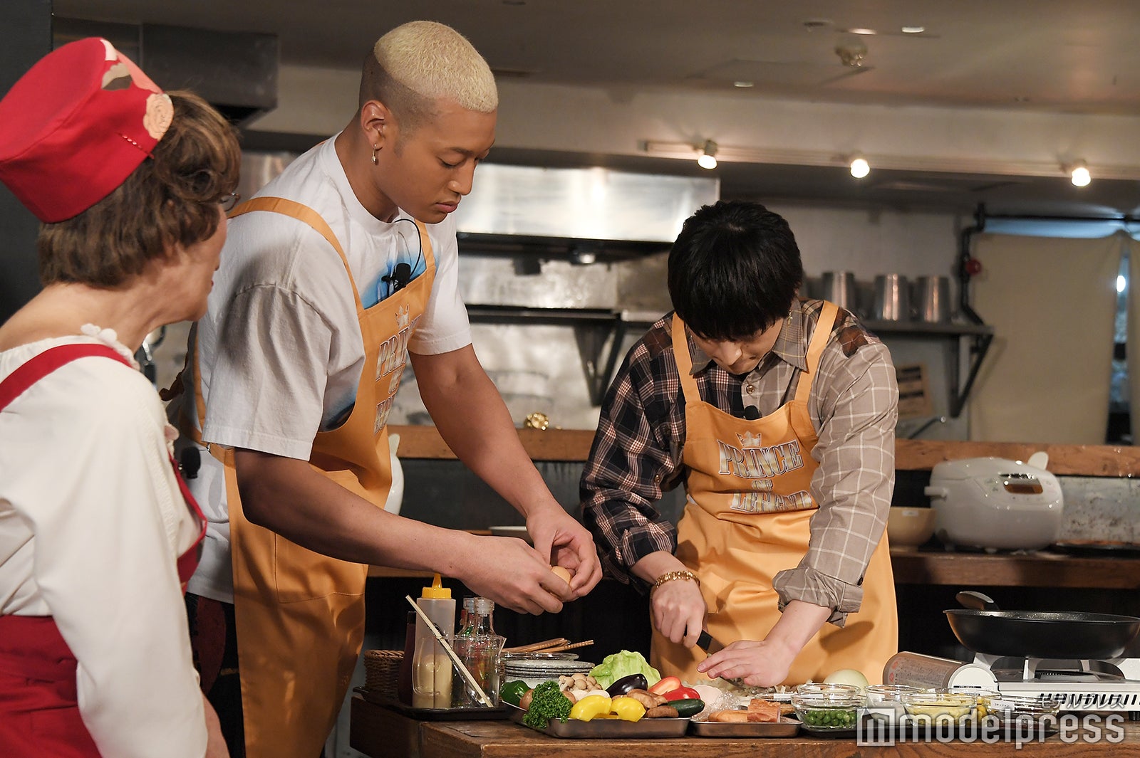 関口メンディー、佐野玲於（C）モデルプレス