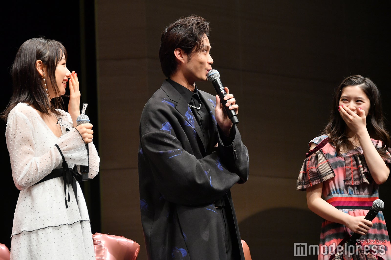 桜井日奈子、磯村勇斗、桜田ひより（C）モデルプレス