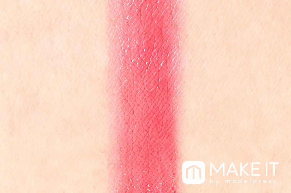 メイベリン／リップクリーム カラー／06 パッション レッド (C)メイクイット