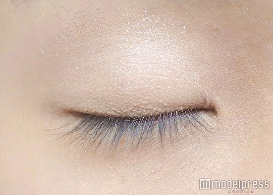 アイホール全体にシルバーをON/写真・MAKO(C)モデルプレス