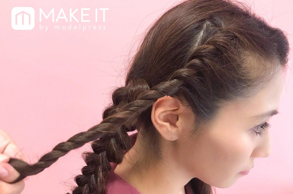 タイトな三つ編みヘアHow To (C)メイクイット